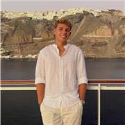 Estudiante de la carrera Administración y Dirección de Empresas en la Universidad de Barcelona.